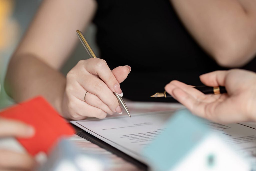 Предварителен договор и сигурни условия при покупка на апартамент